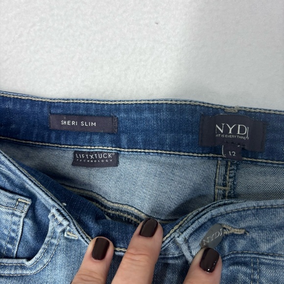 NYDJ Sheri Slim Lift Tuck Tech Light Wash Size 12 - Picture 2 of 8